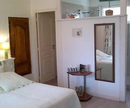 Les Marronniers Pensión 4*